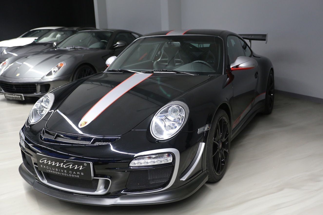 Pristine Porsche 911 GT3 RS 4.0 For Sale for 440k! GTspirit