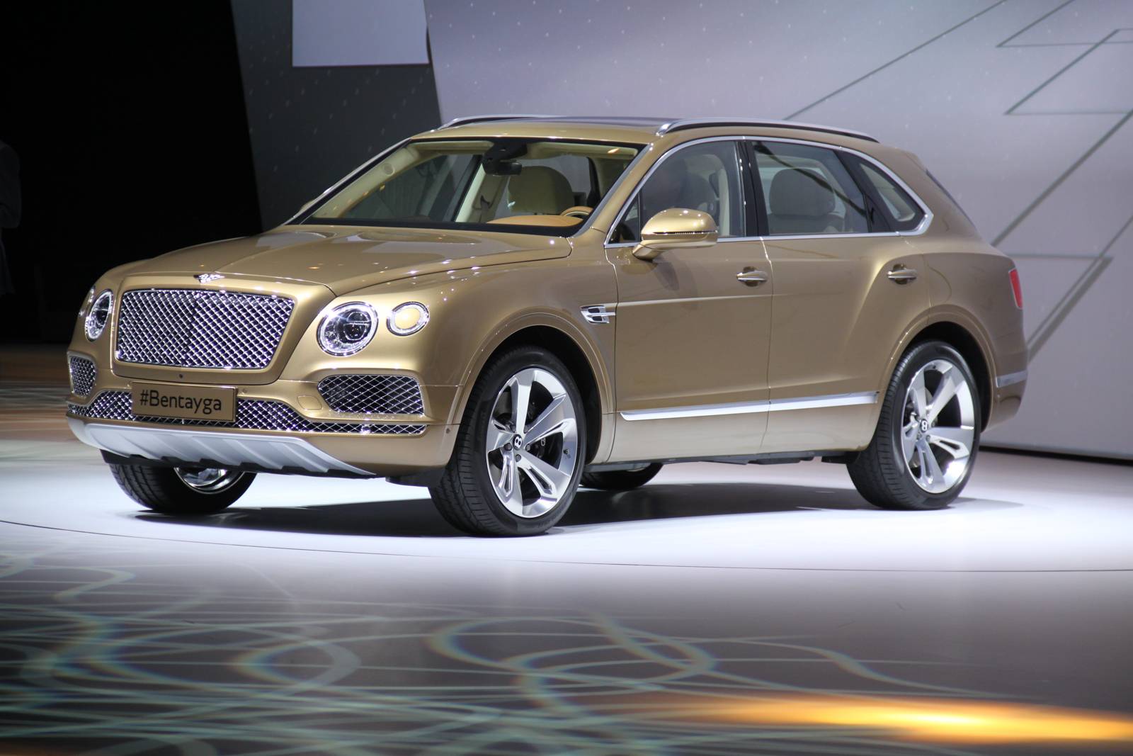 Кроссовер bentley bentayga