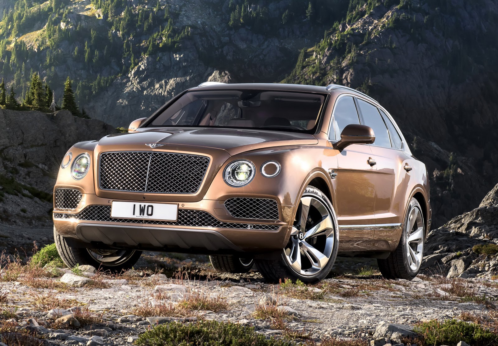 Official: 2016 Bentley Bentayga - GTspirit