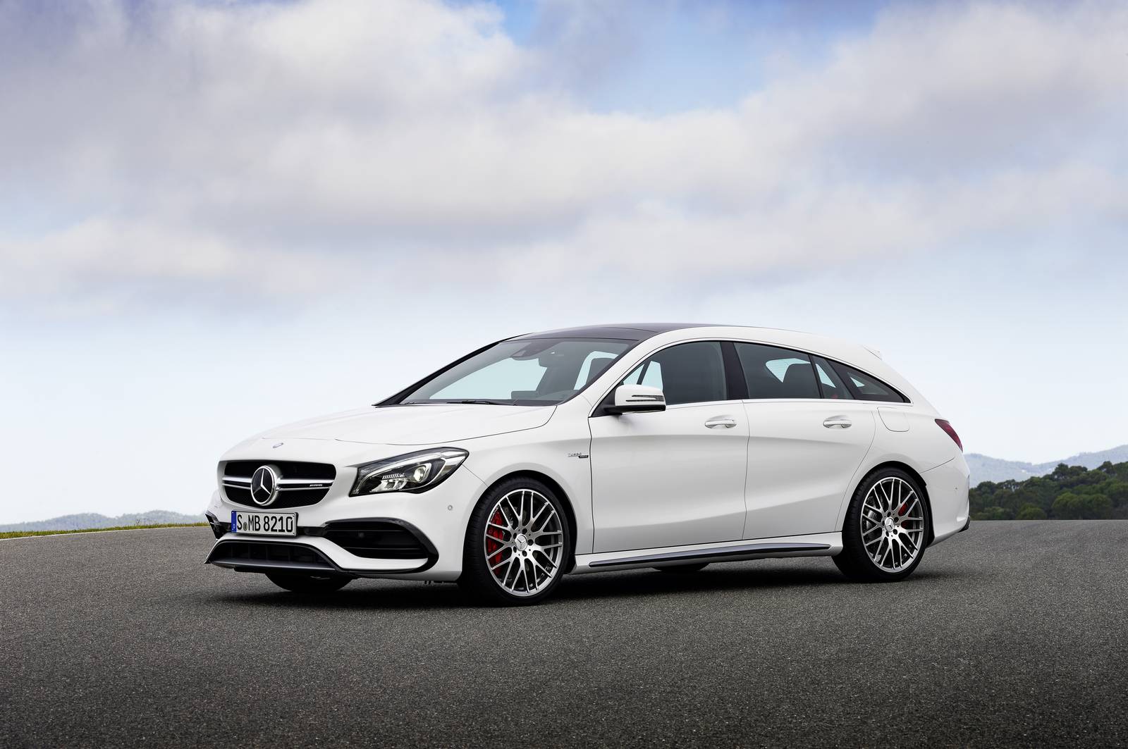 Official: 2017 Mercedes-AMG CLA 45 - GTspirit