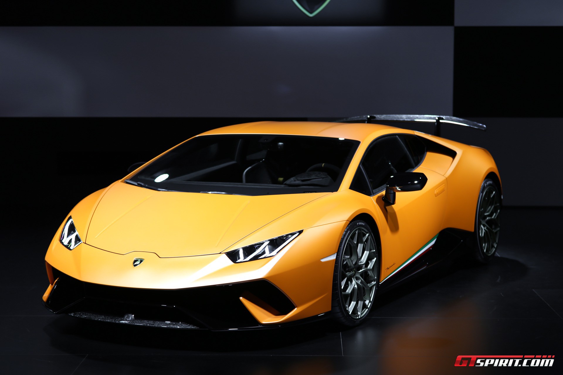 Geneva 2017: Lamborghini Huracan Performante - GTspirit