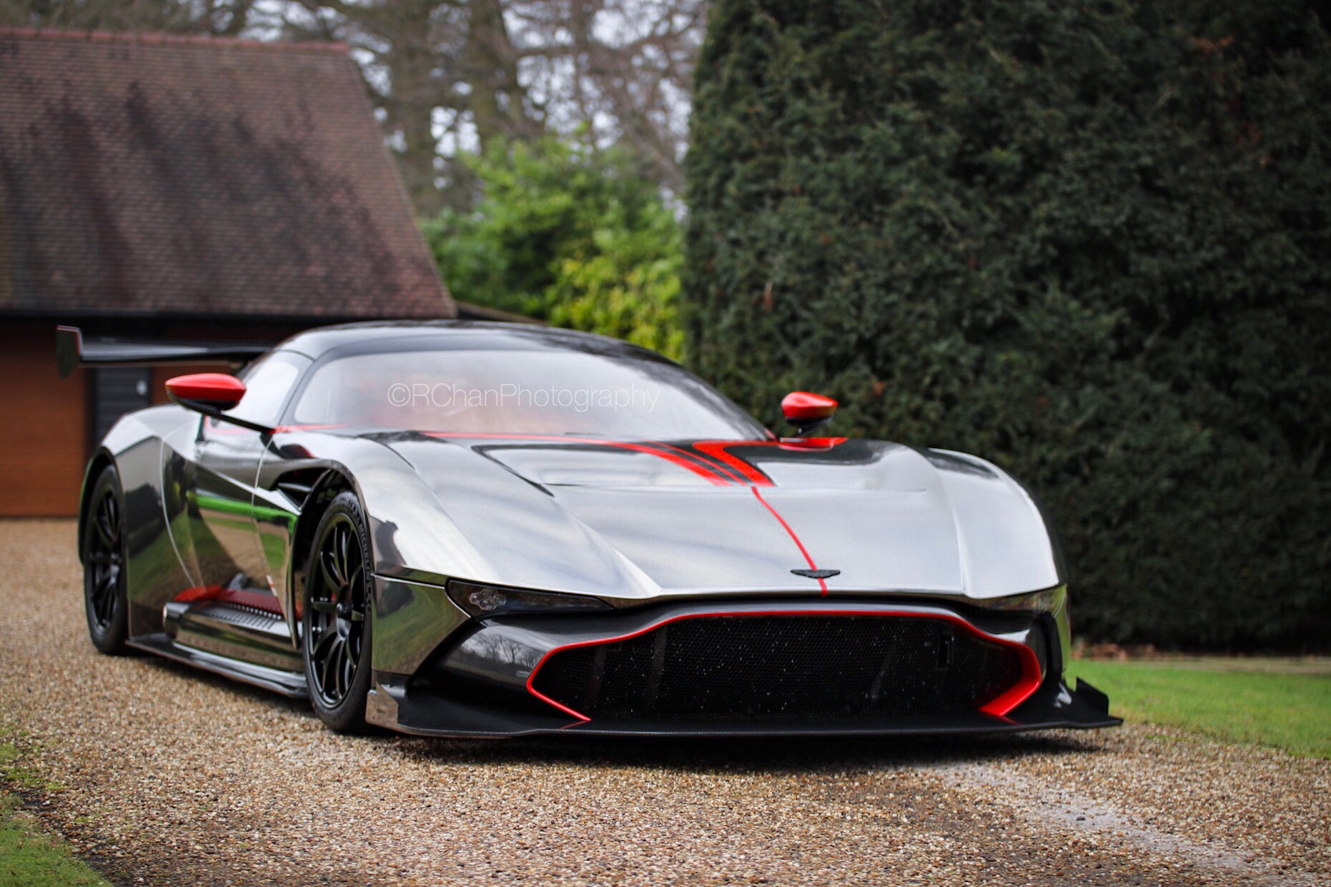 Aston Martin Vulcan 9