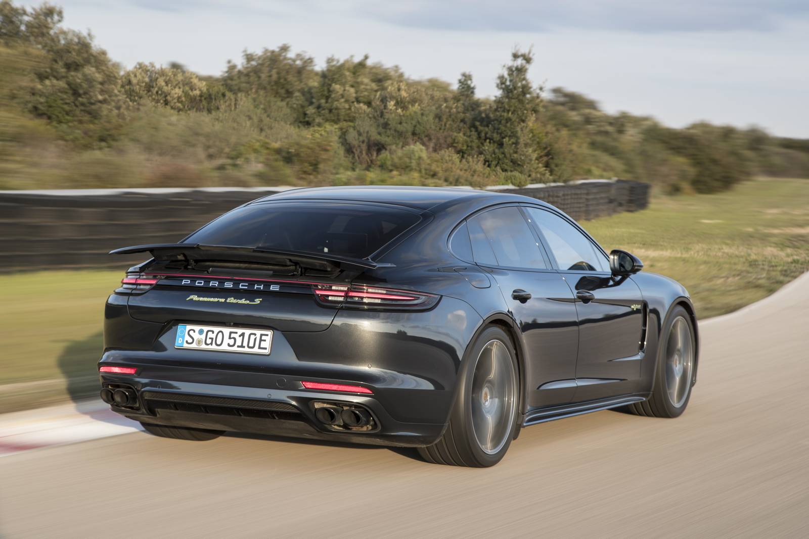 2018 Porsche Panamera Turbo S E Hybrid