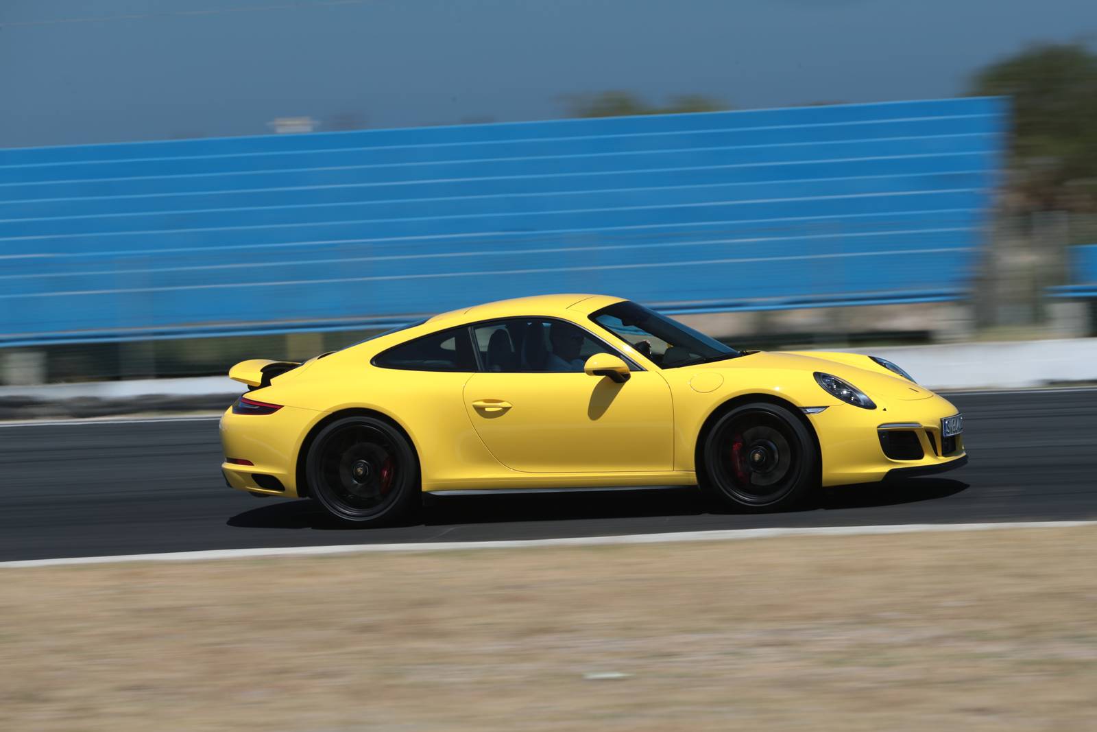 2017 Porsche 911 GTS Faster than 991.1 GT3 at Nurburgring