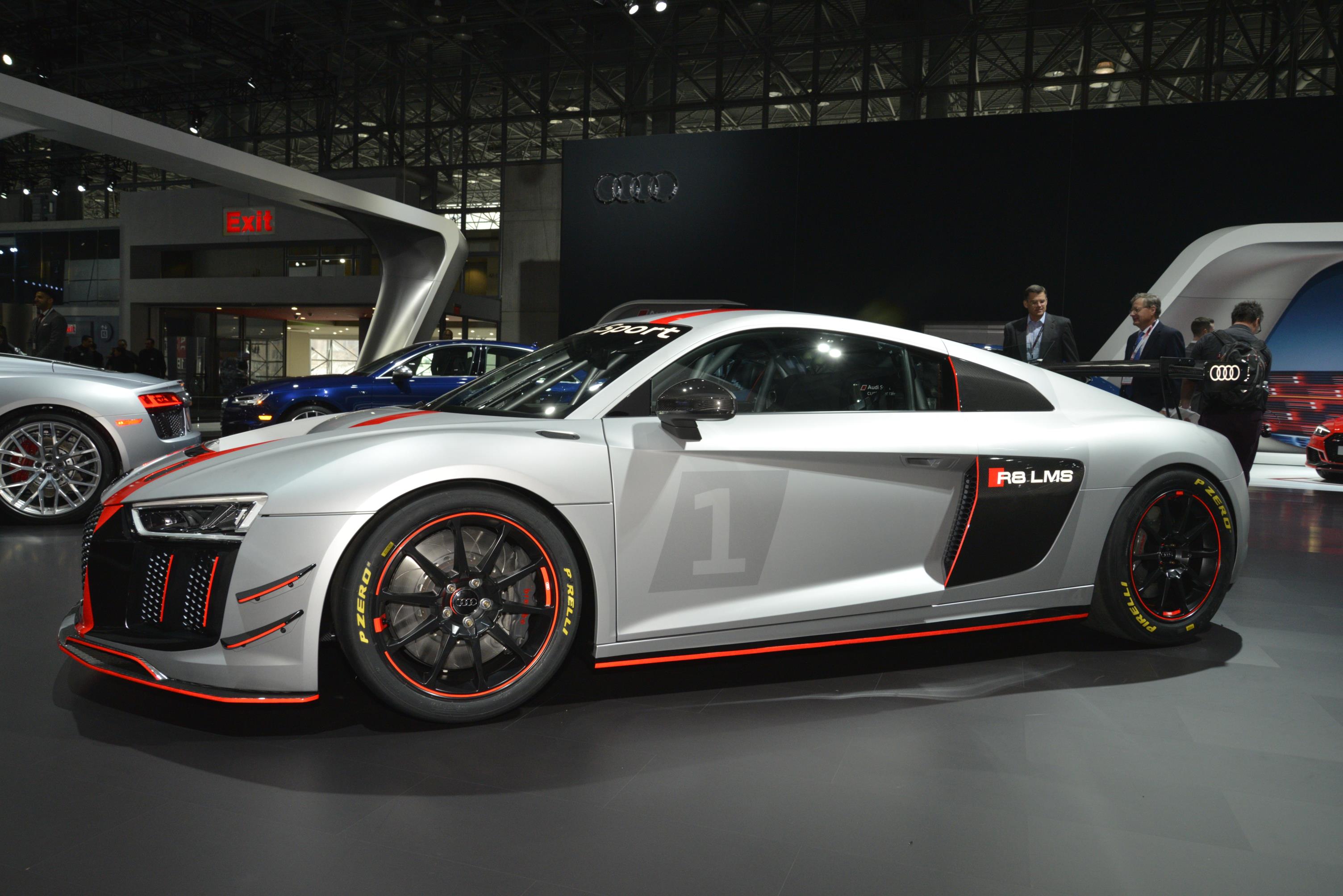 Audi r8 lms gt4