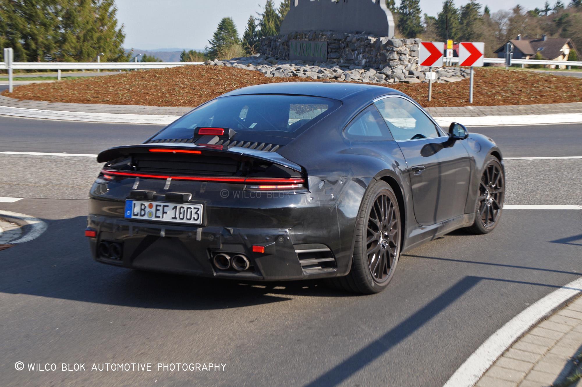 Порше 911 2019