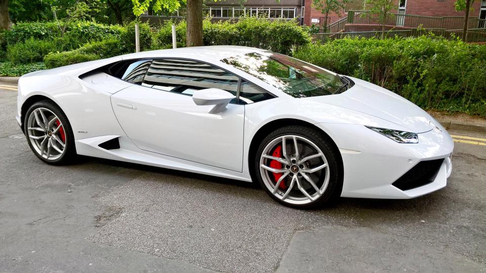 Lamborghini Huracan Given Taxi License in Lincoln, UK 