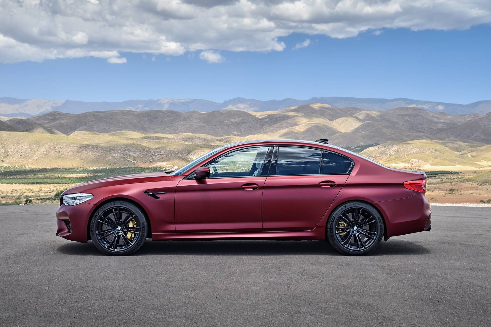 Bmw m5 f90 red