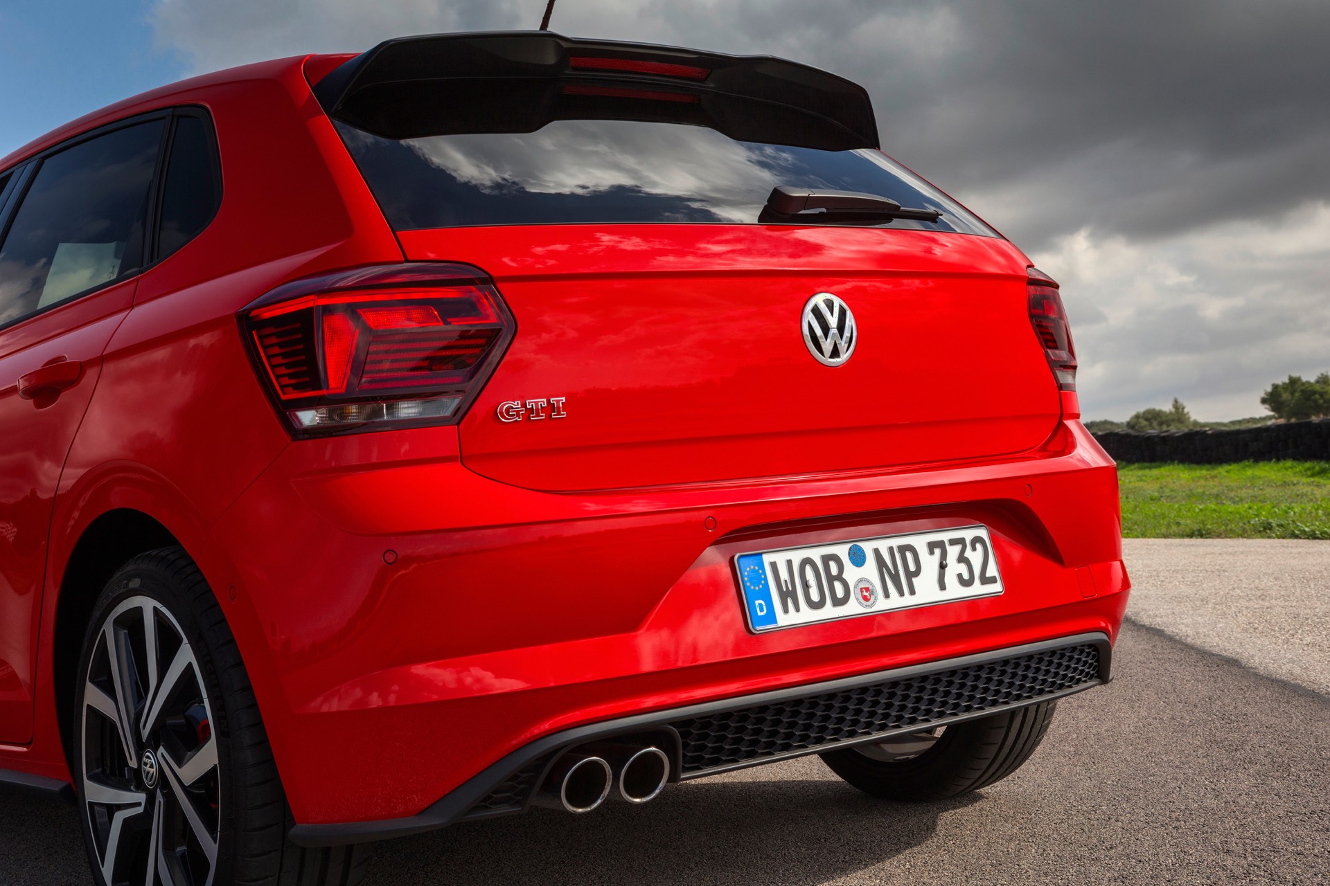 2018 Volkswagen Polo GTI Review - GTspirit