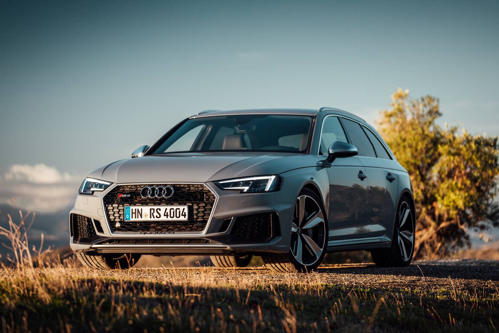 2018 Audi RS4 Avant Review  GTspirit