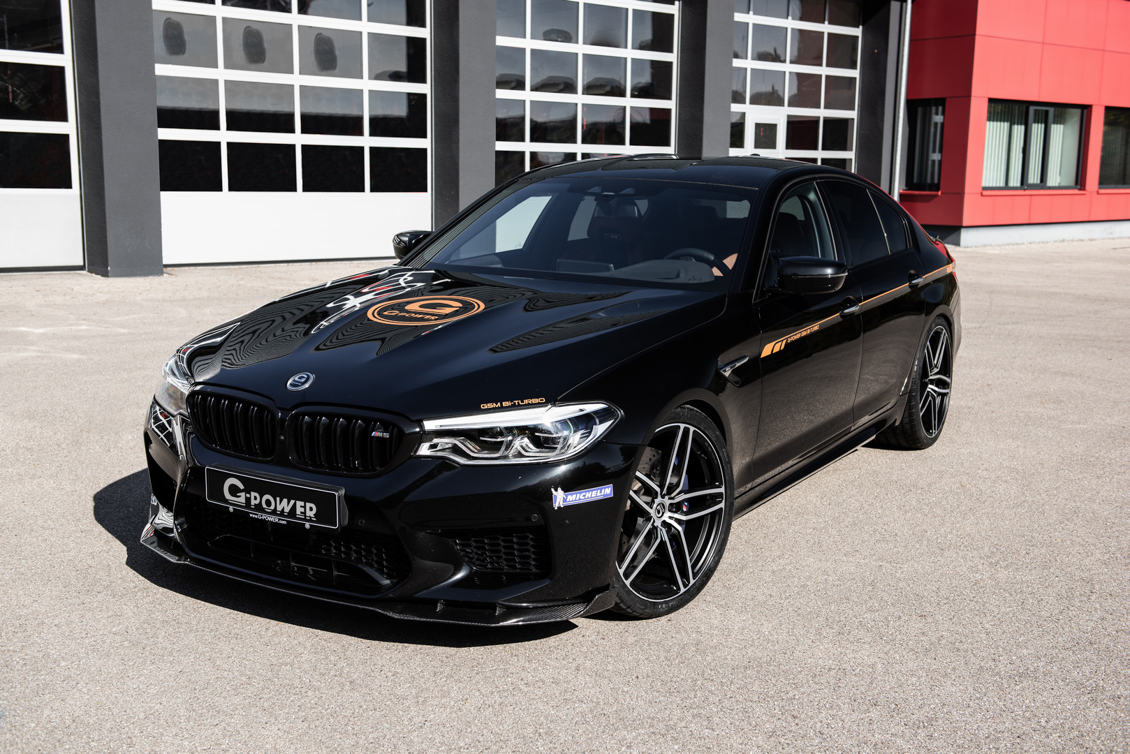 Машина bmw m5 f90