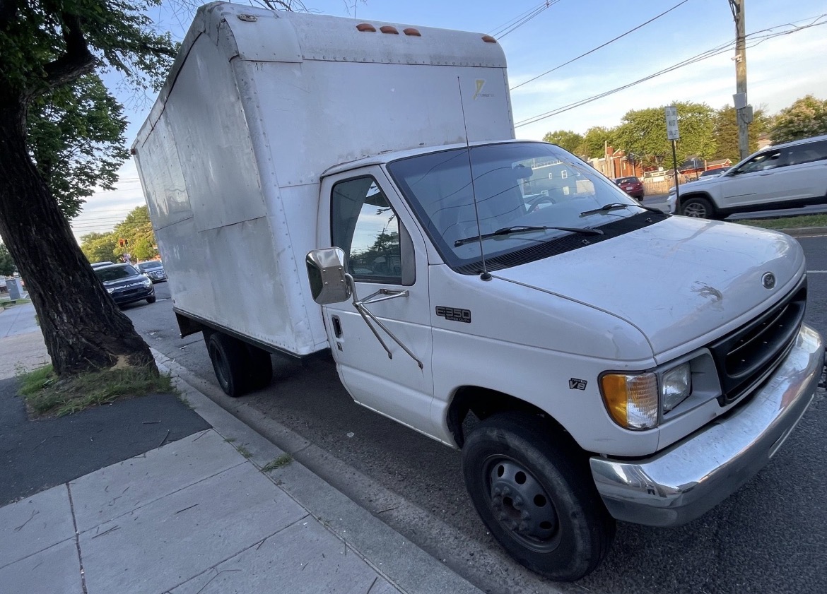 2004 Ford E-Series