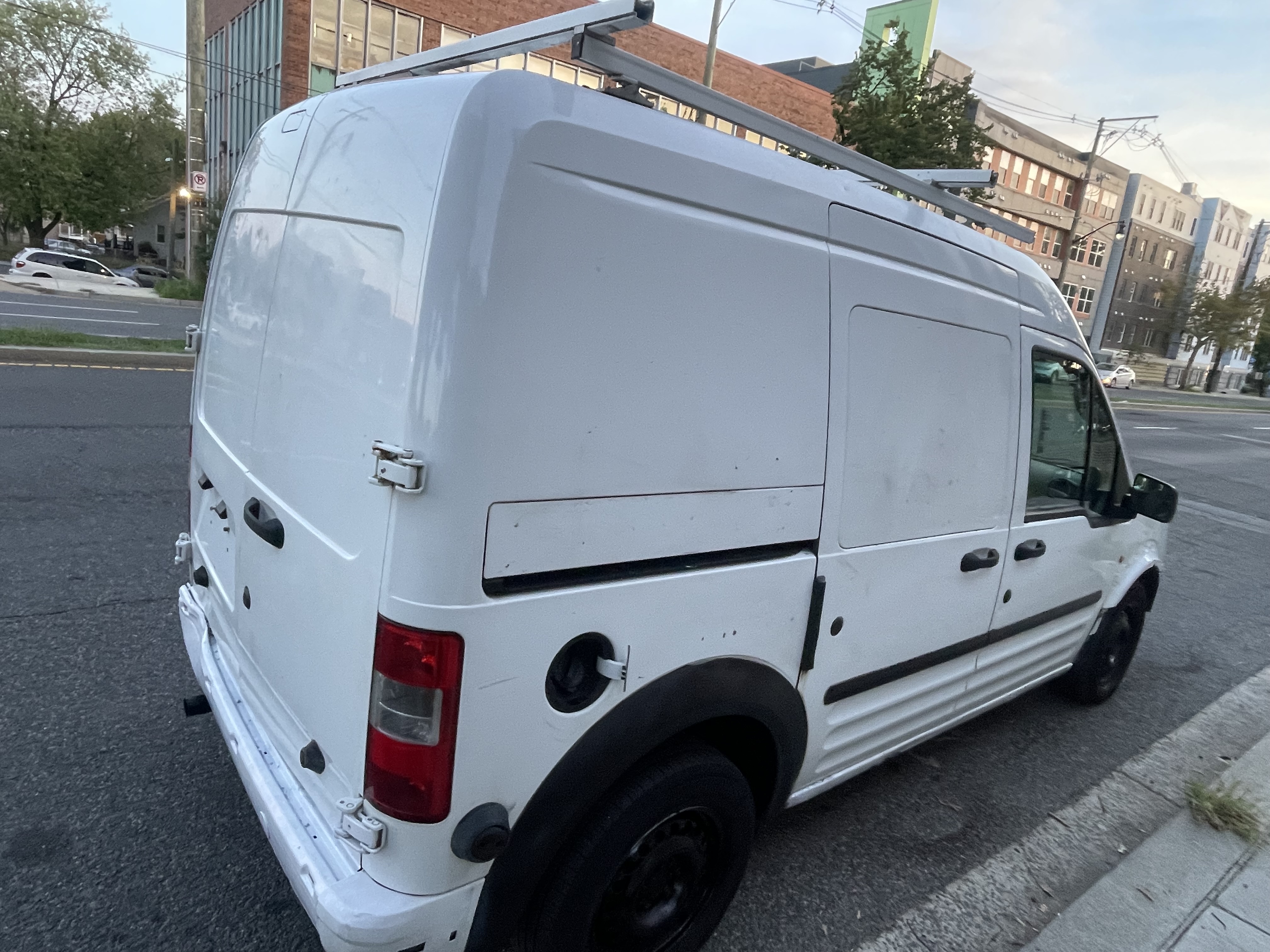 Ford Transit connects