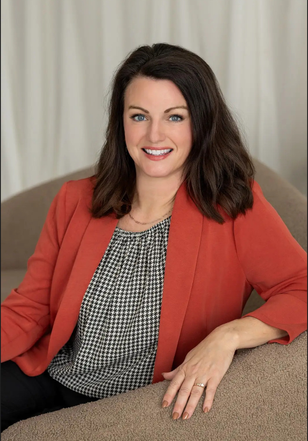 Tracy Sturgeon Tracy Sturgeon – Real Estate Agent Referral Partner