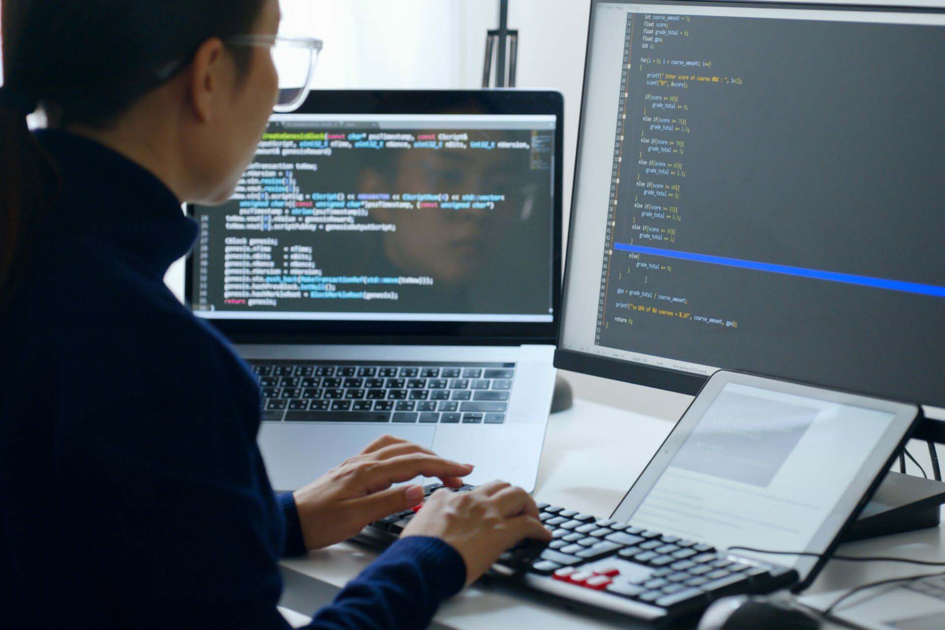 Young Asian woman, developer programmer, software engineer, IT s Insurance for Network Security Companies