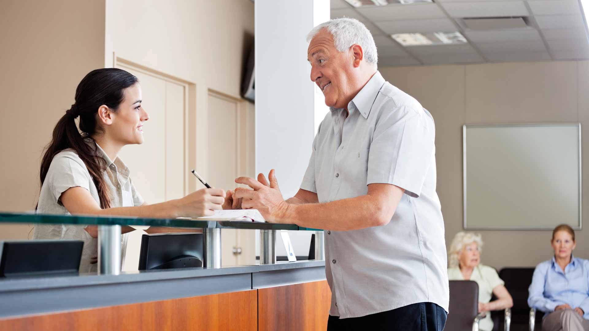 Man seeing dentist with health insurance in Pennsylvania Man seeing dentist with health insurance in Pennsylvania