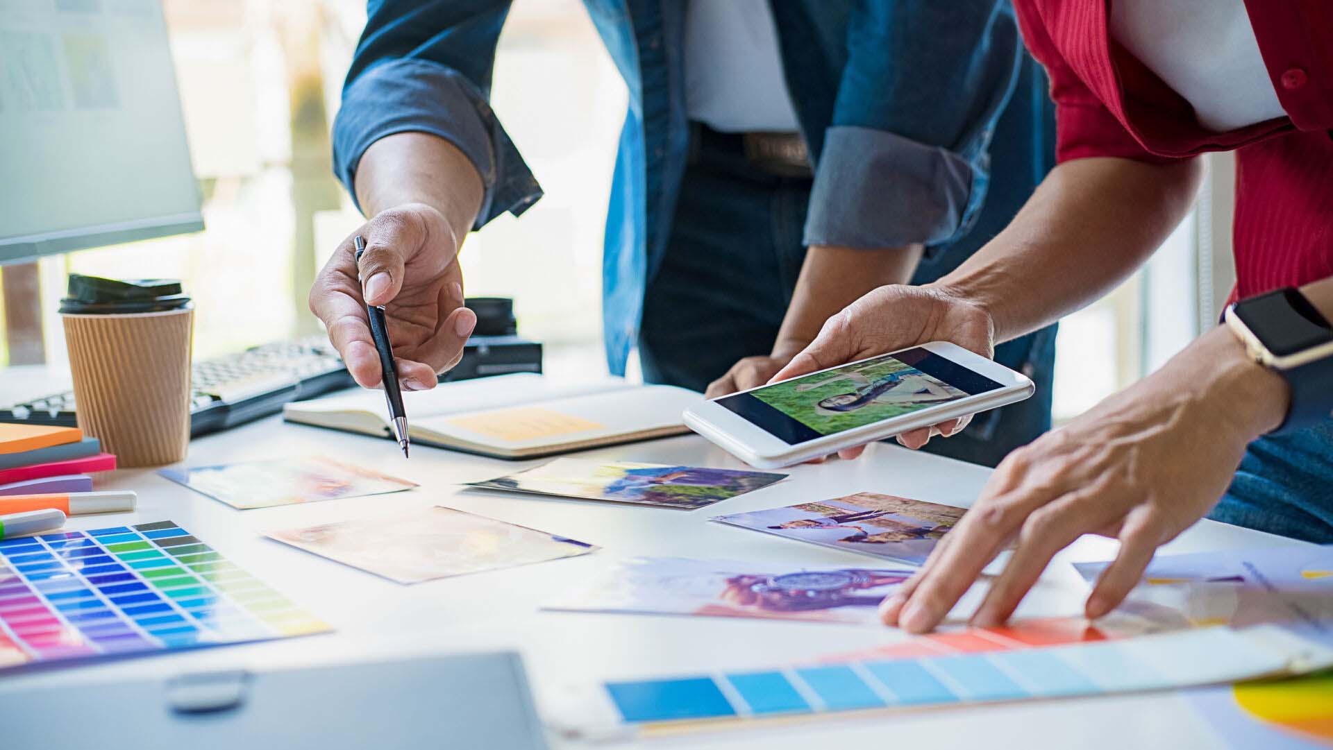 Advertising agency designer creative start-up team discussing id Media and Advertising