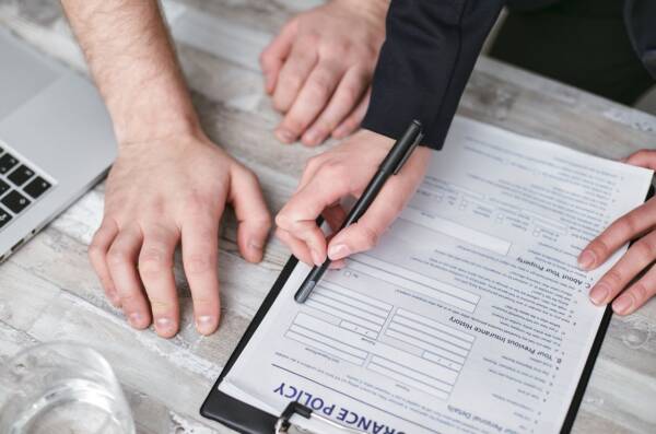 Question-Based Florida Umbrella Insurance Decisions for Families