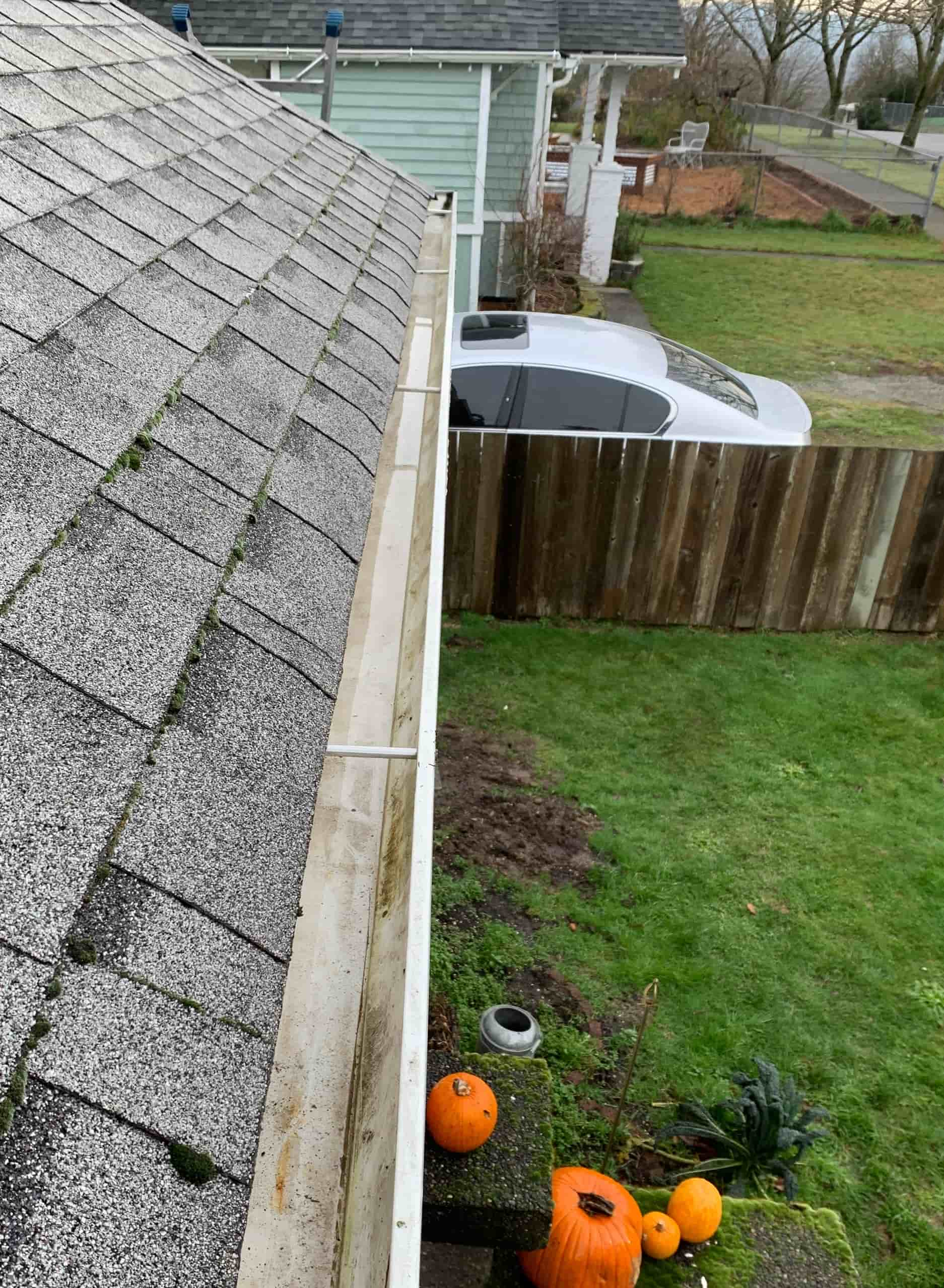 how to clean gutter guards