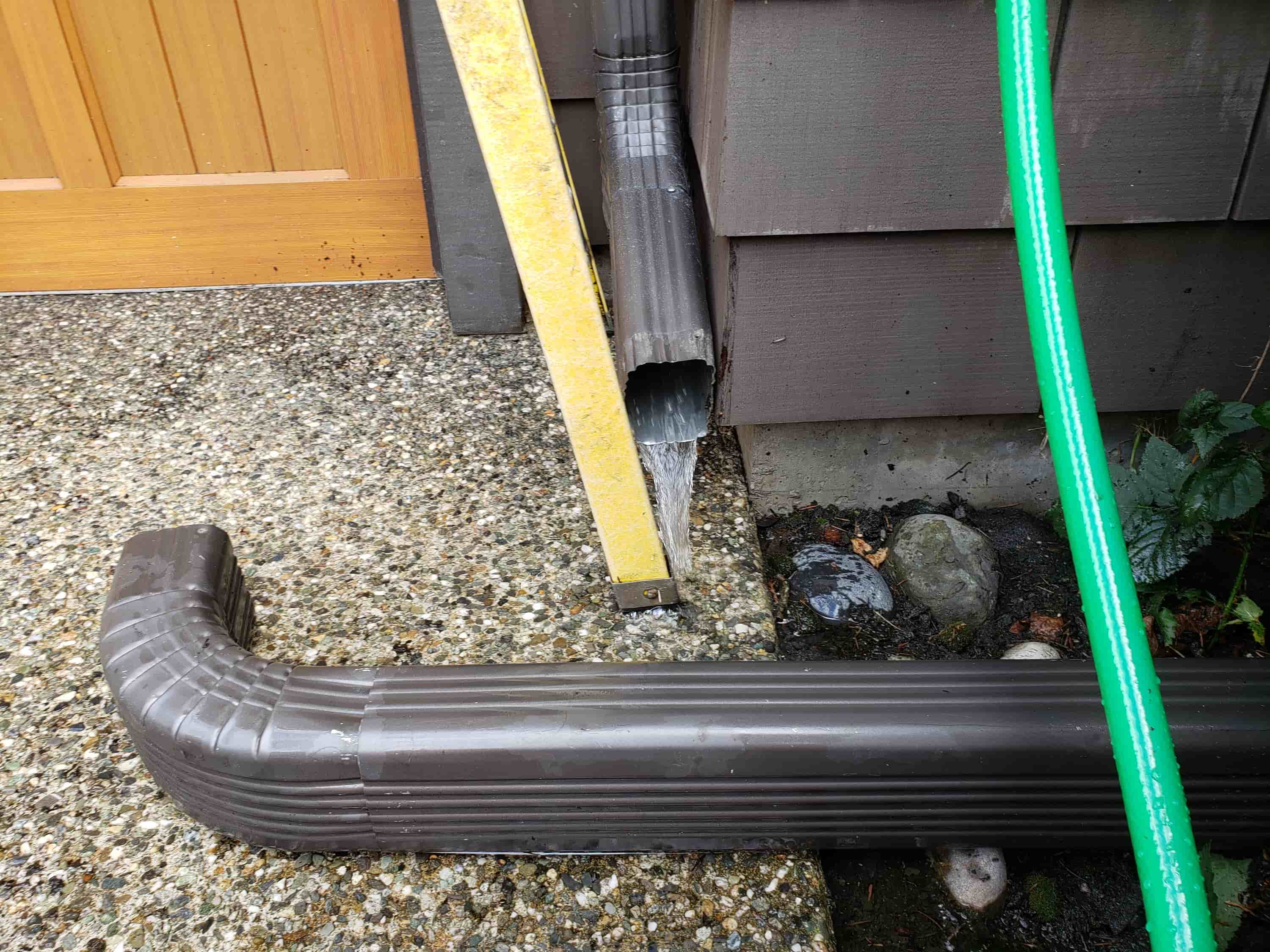 gutter hose adapter