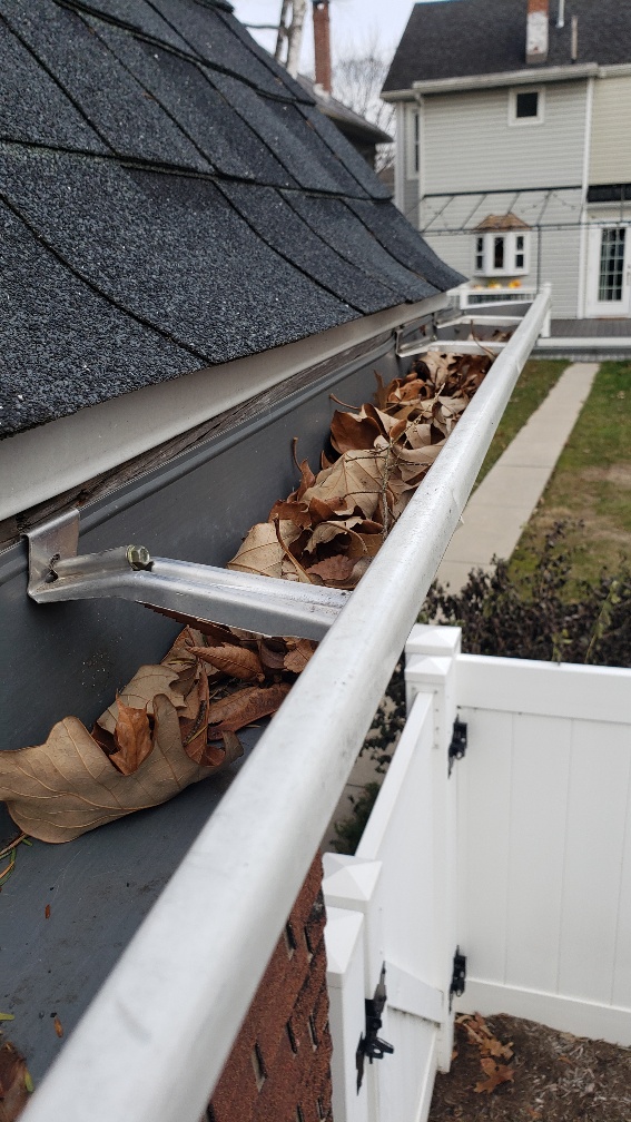 residential gutter cleaning near me