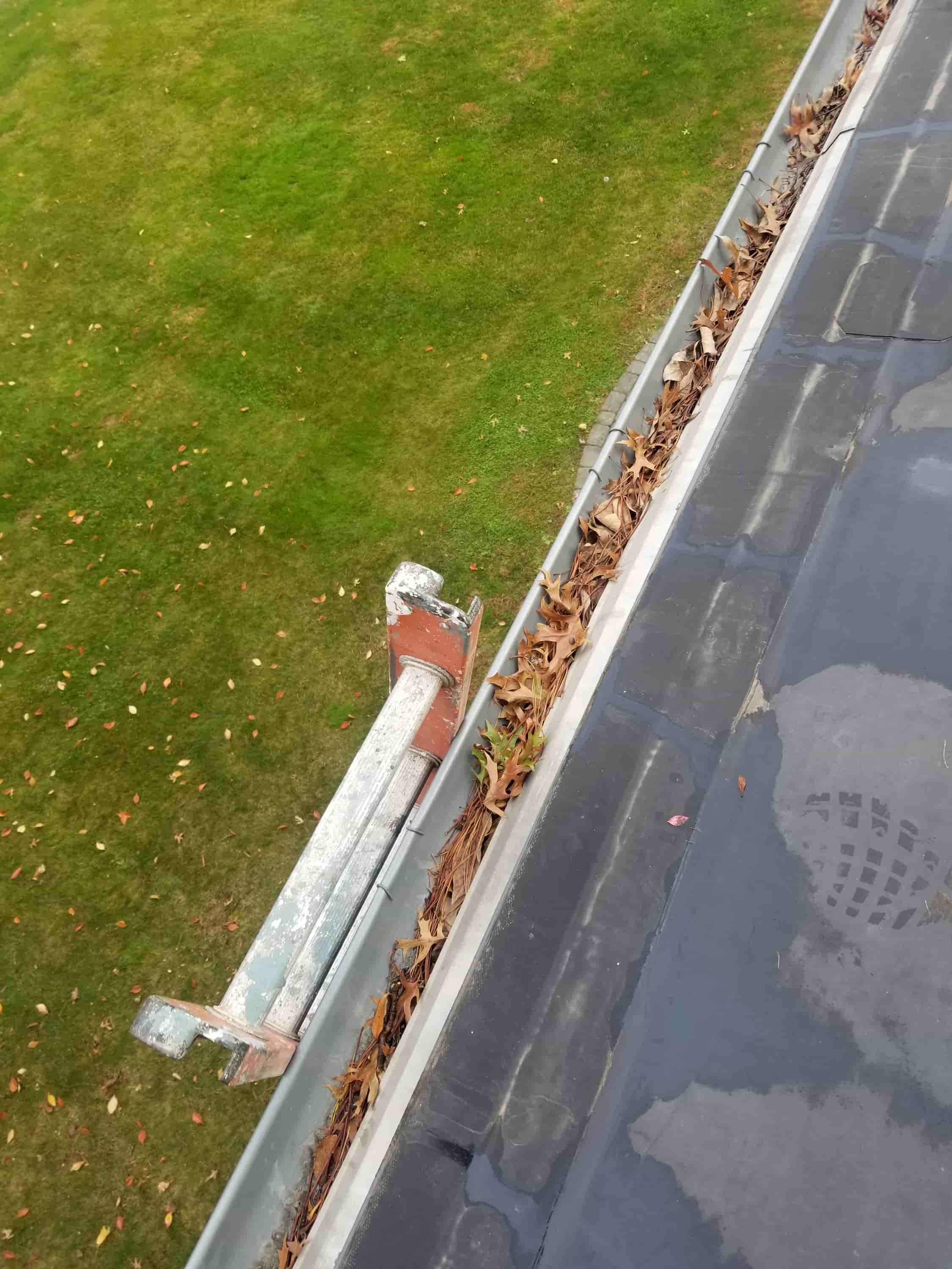 how to clean gutters