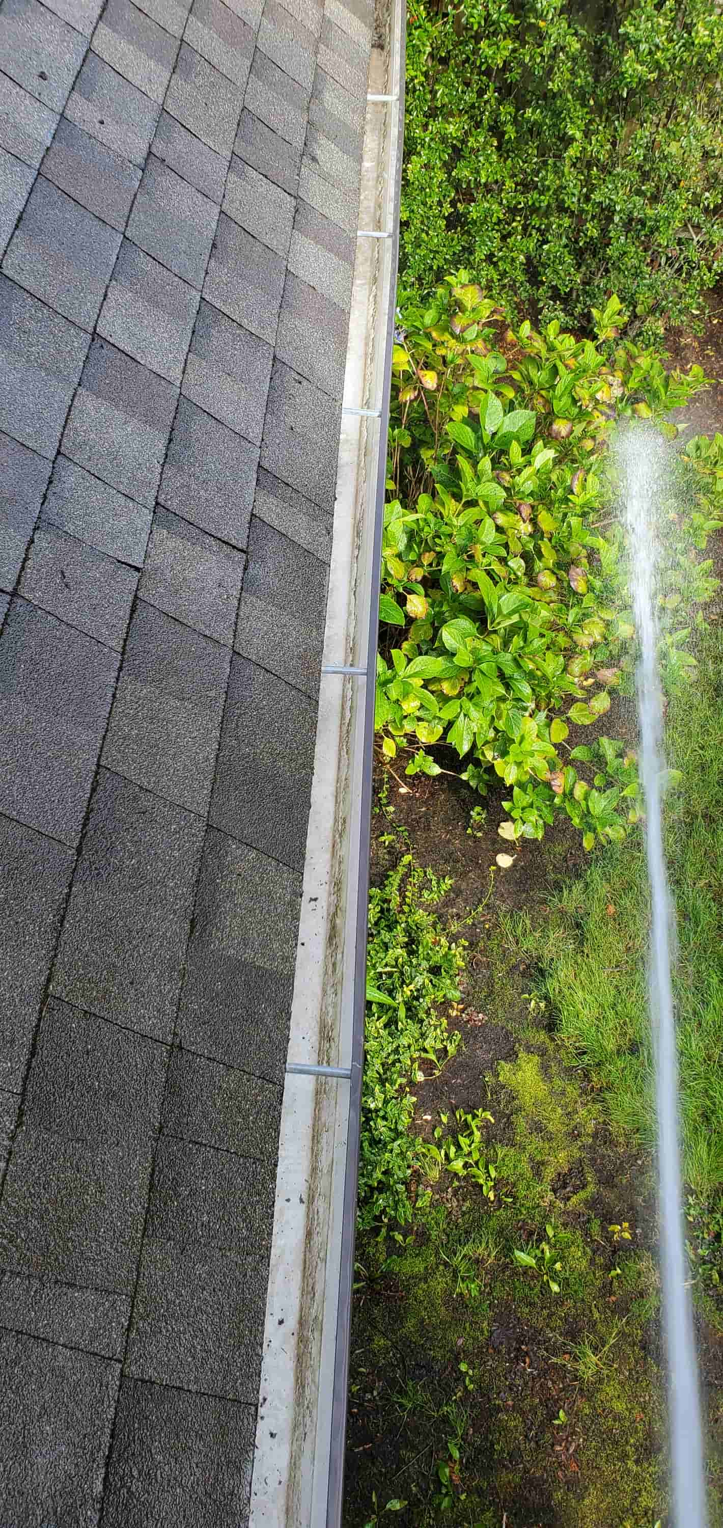 cleaning high gutters