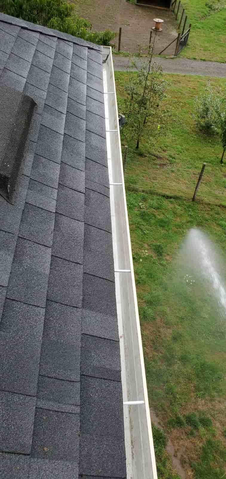 easy ways to clean gutters