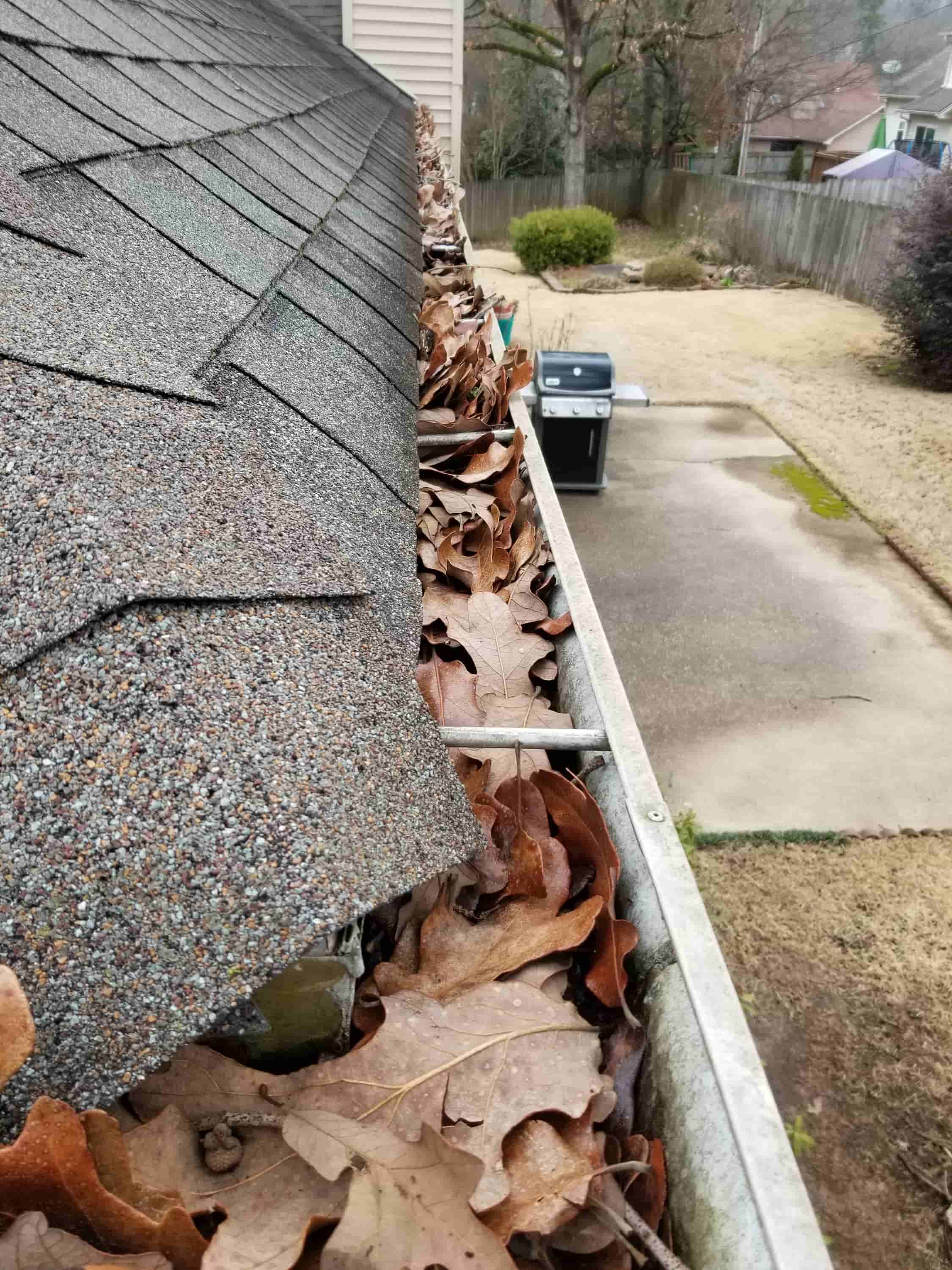 blow leaves out of gutters