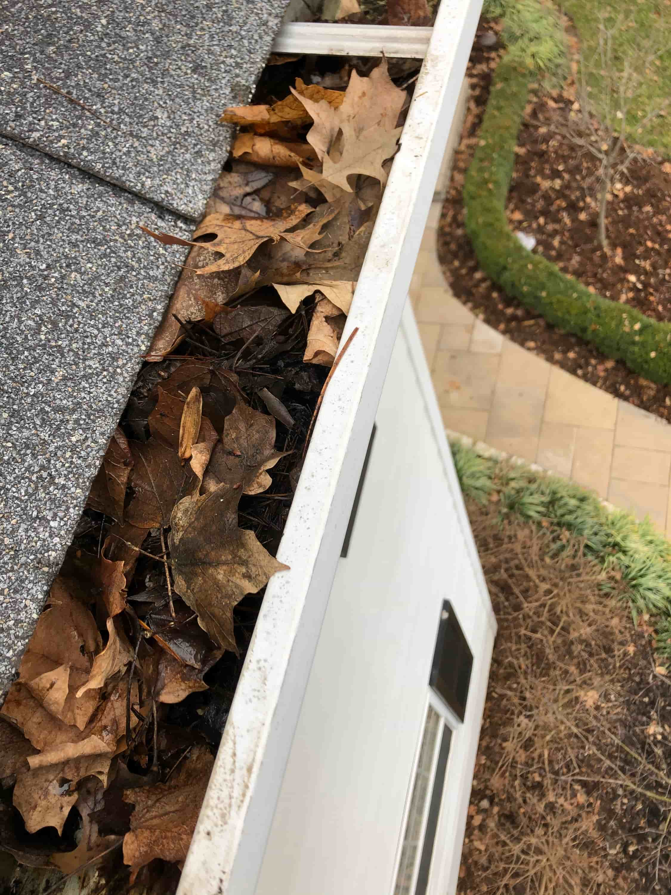 height of ladder to clean gutters