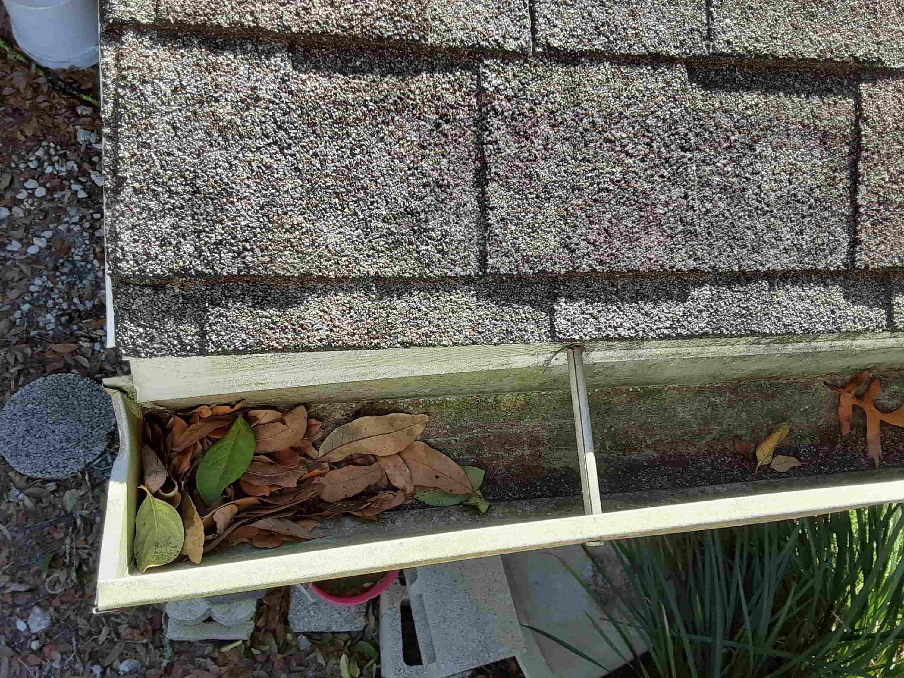 attachment for blower to clean gutters