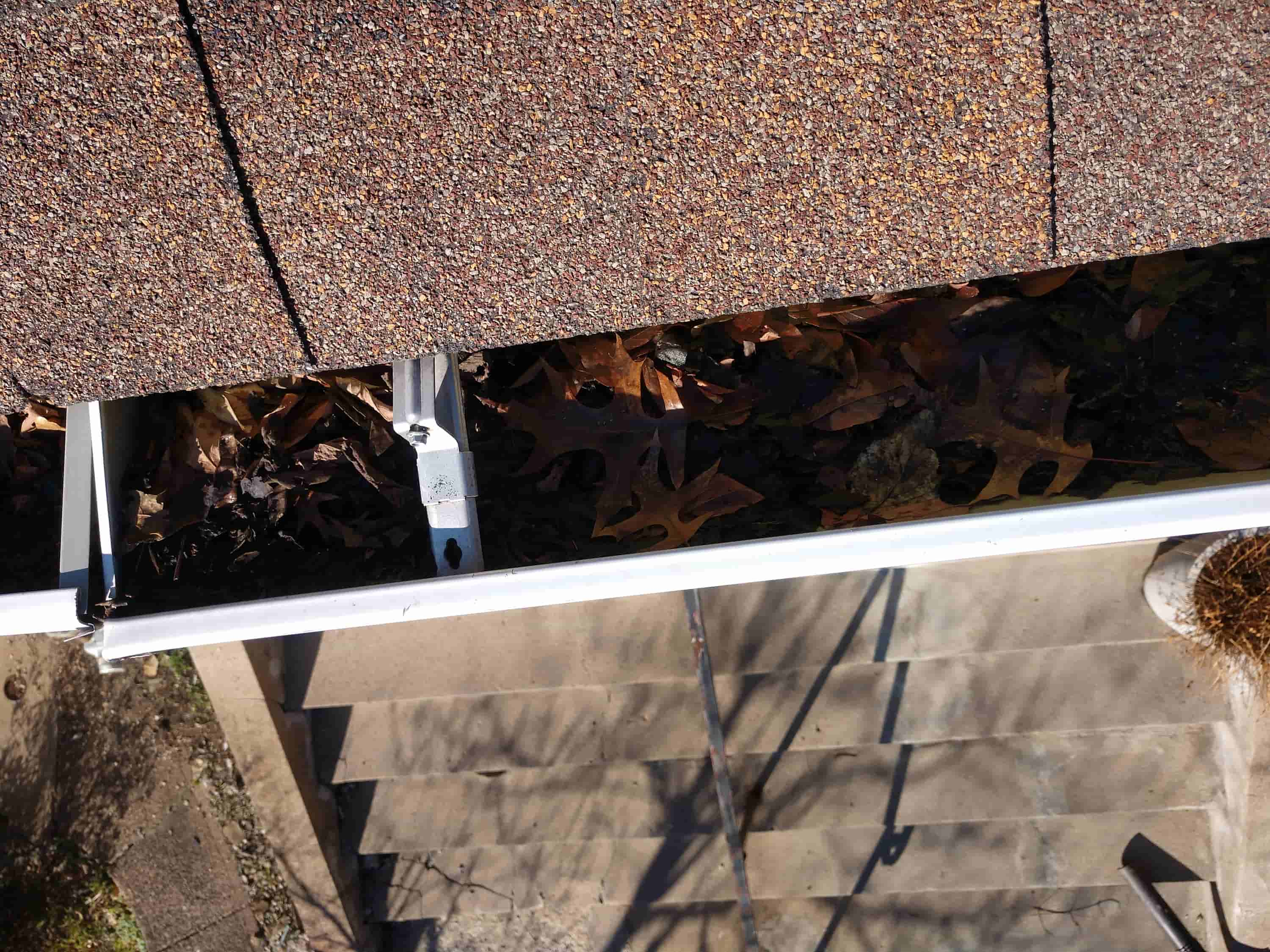 cleaning gutters