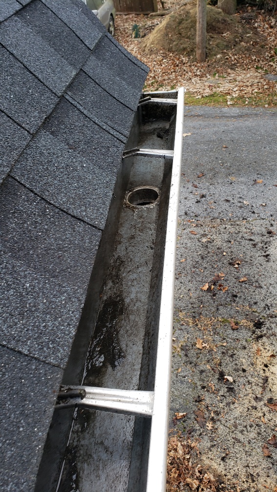 gutter cleaning and painting