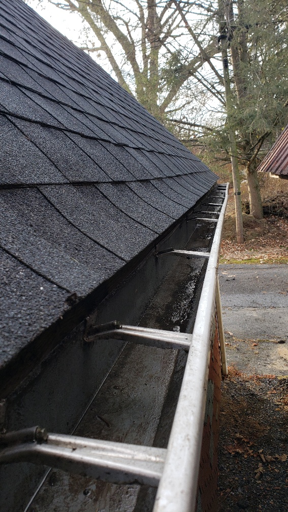 how to clean gutters safely