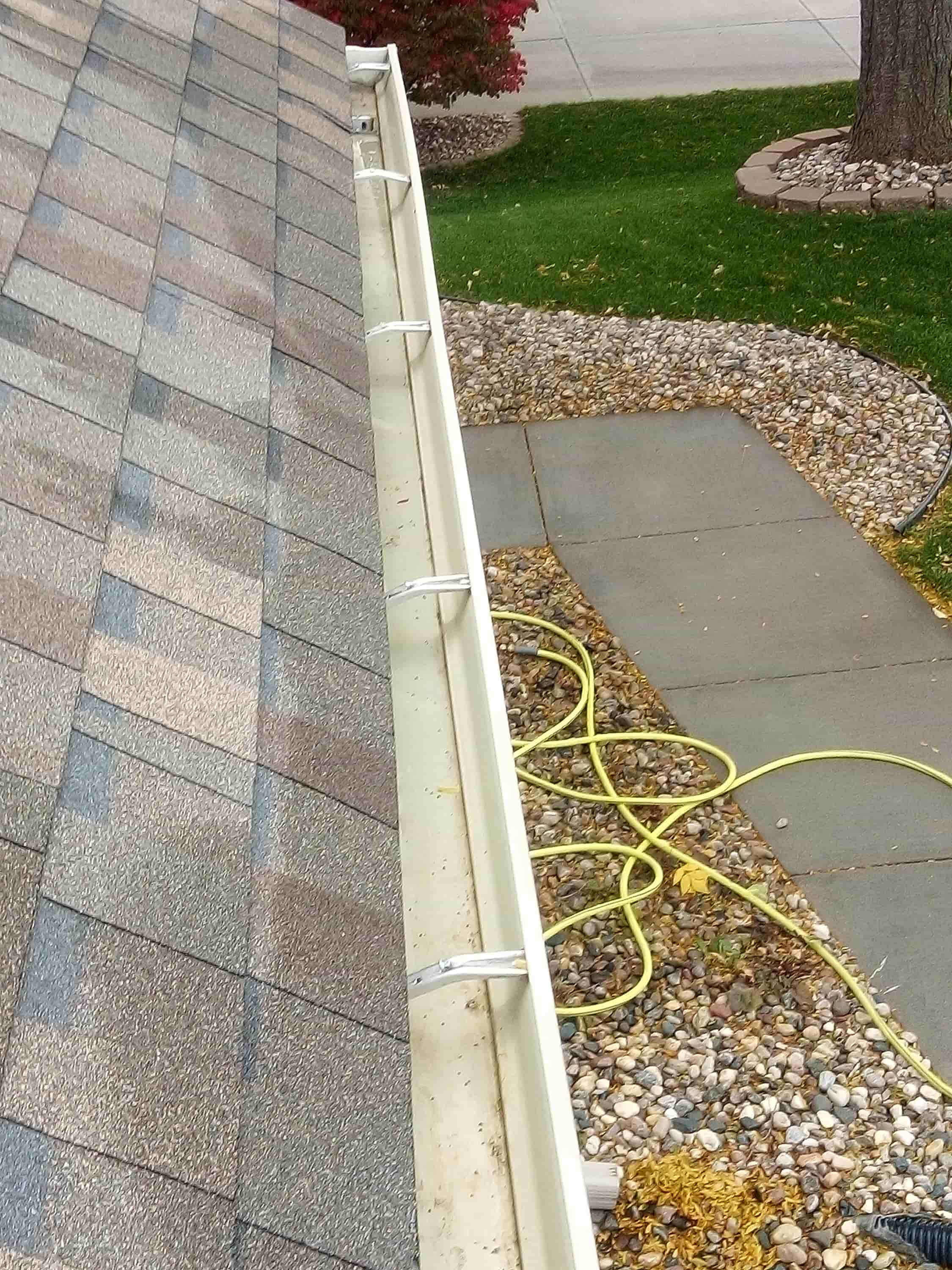 clean gutter drain pipes