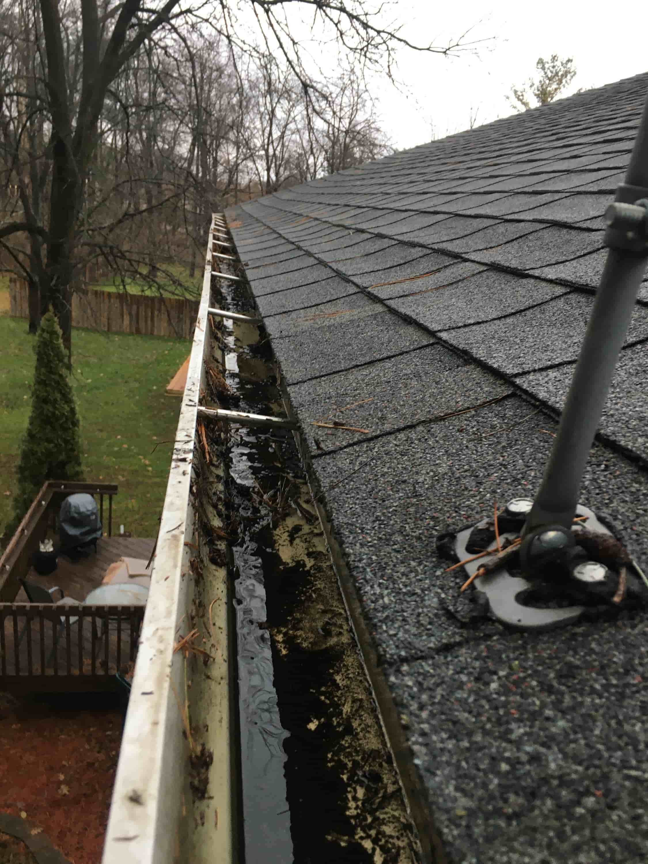 clean 2nd story gutters from ground