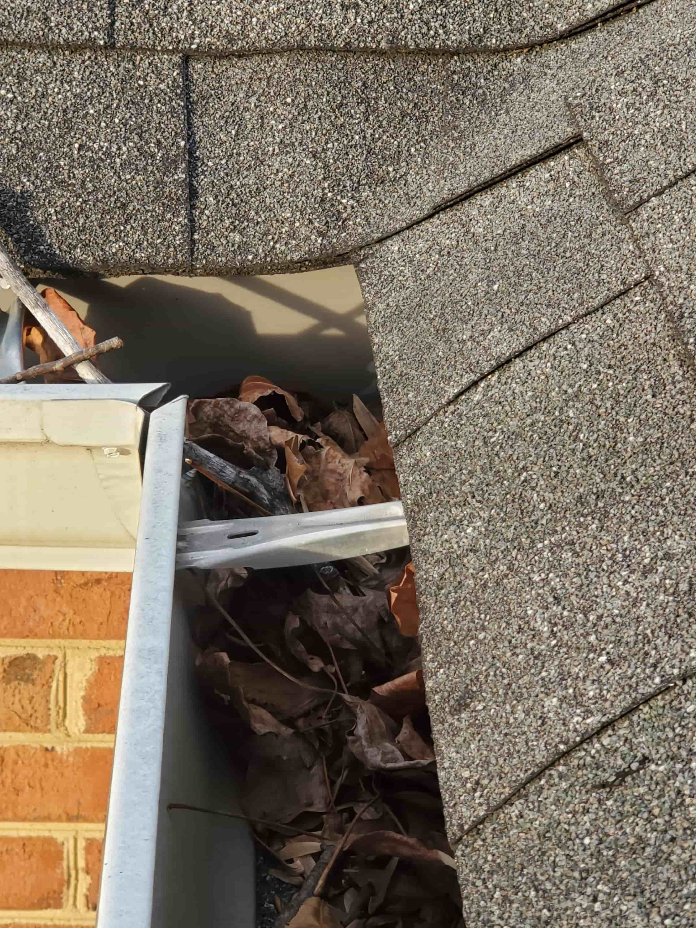 gutter cleaning downspouts