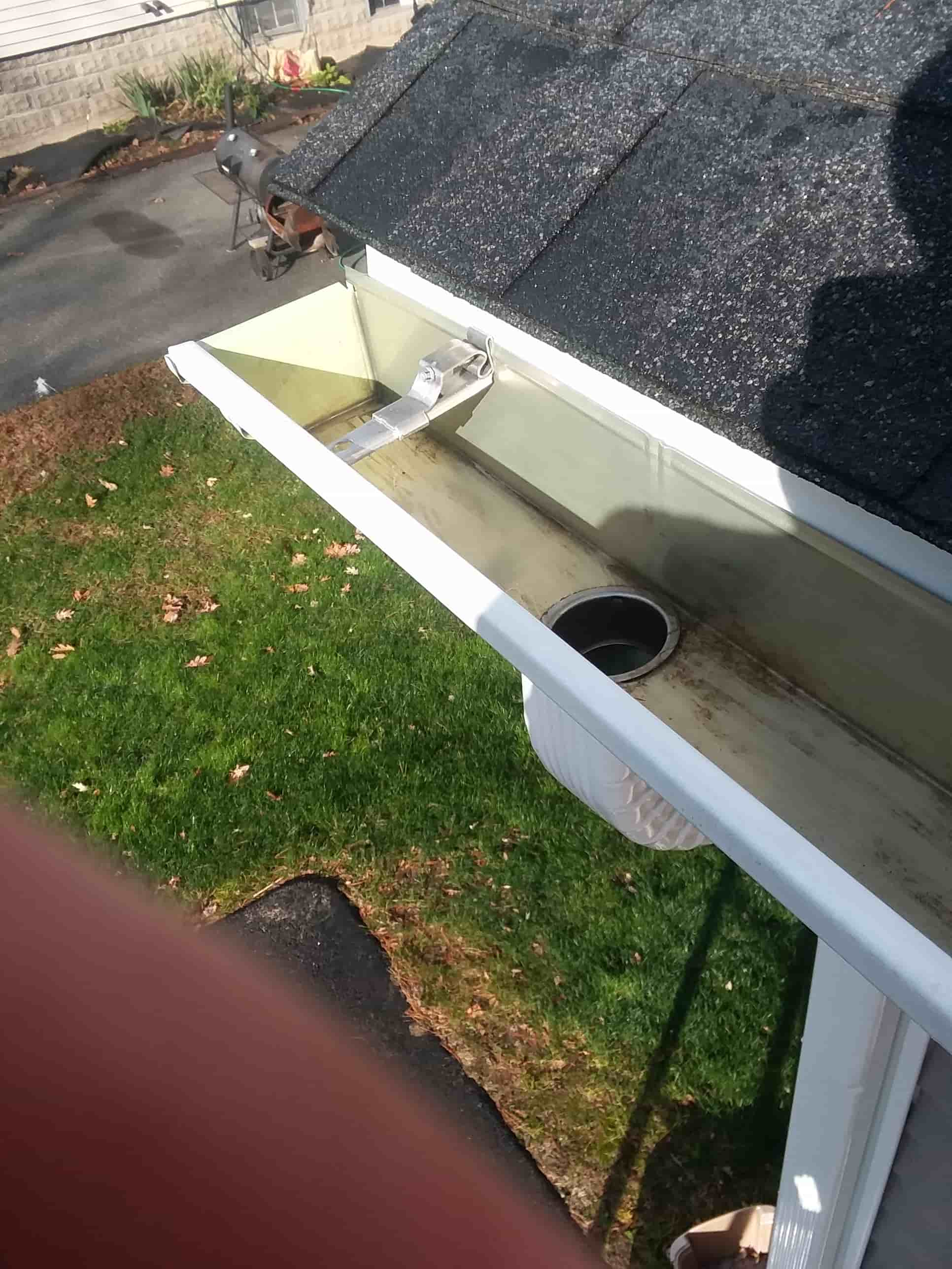 self cleaning rain gutters