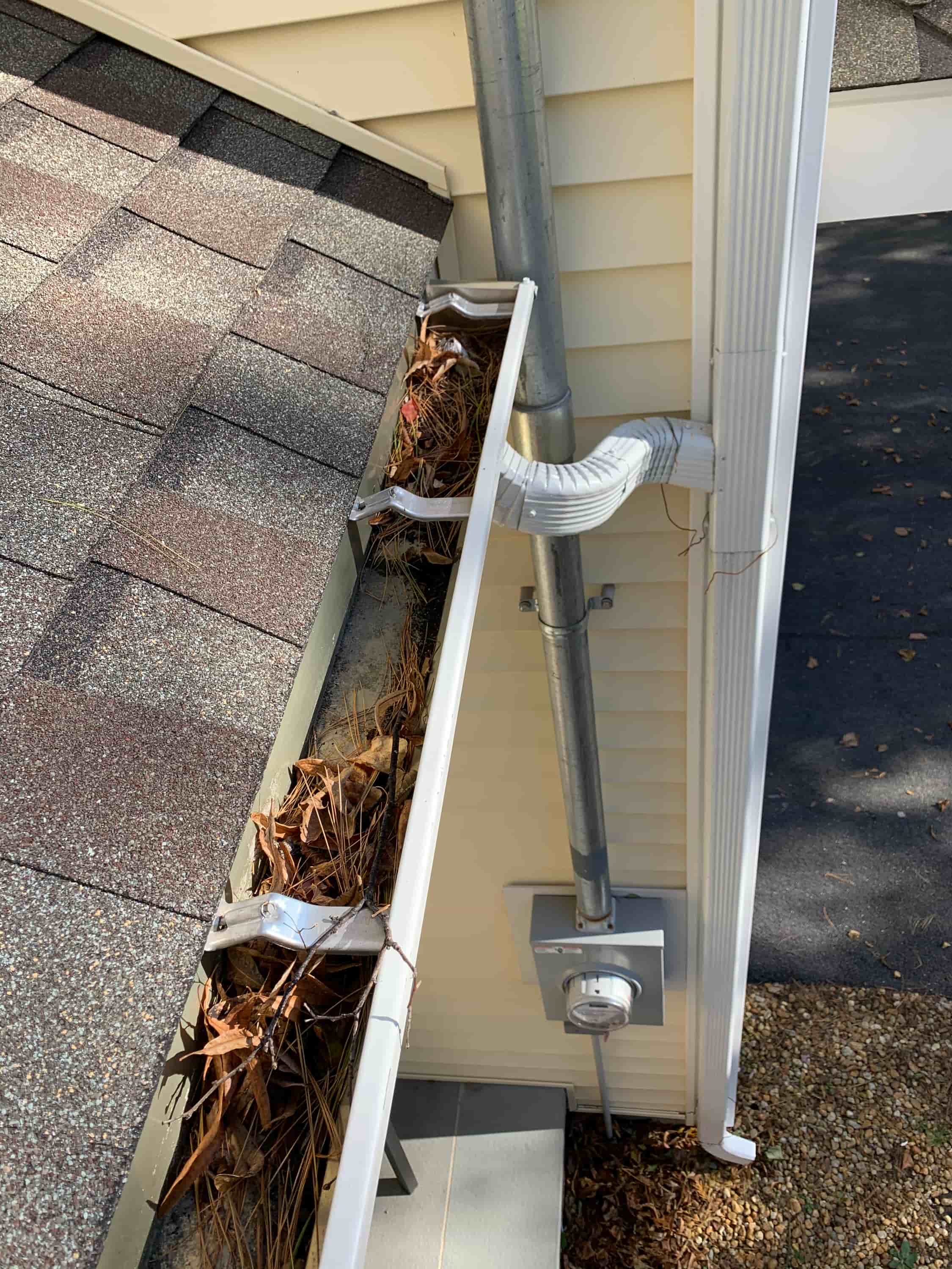 eavestrough cleaning cost