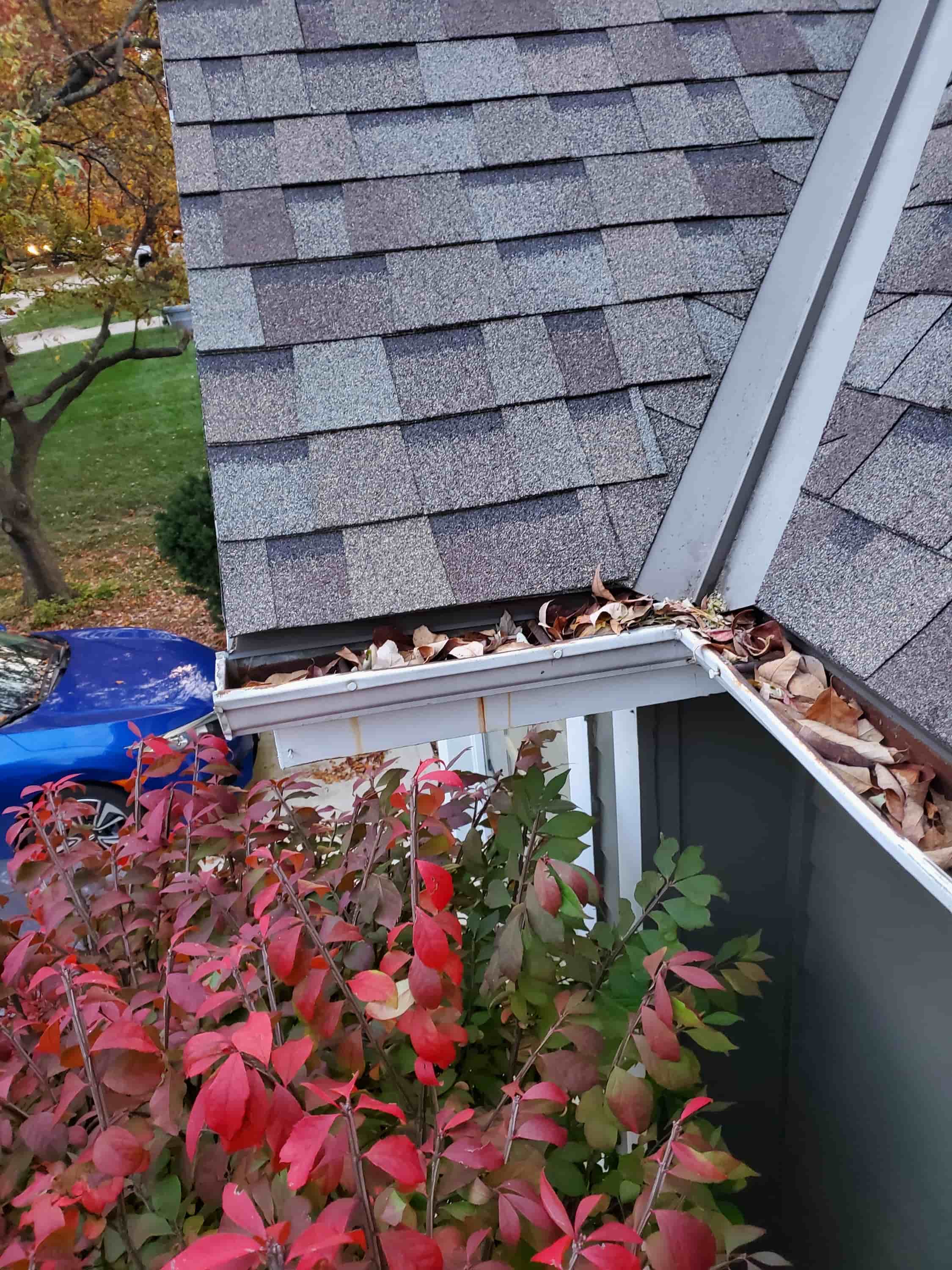 how to power wash gutters