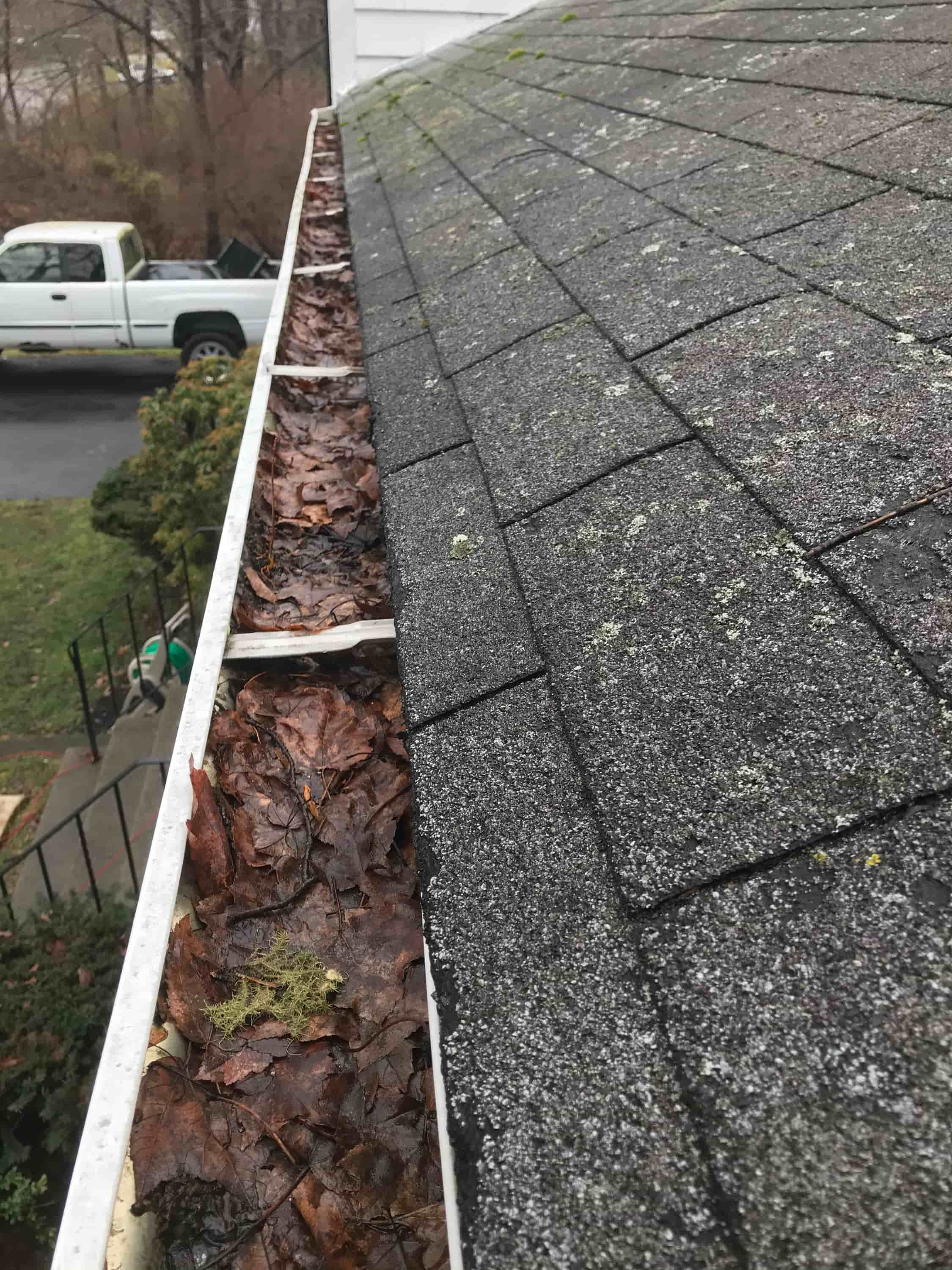 how much to clean gutters