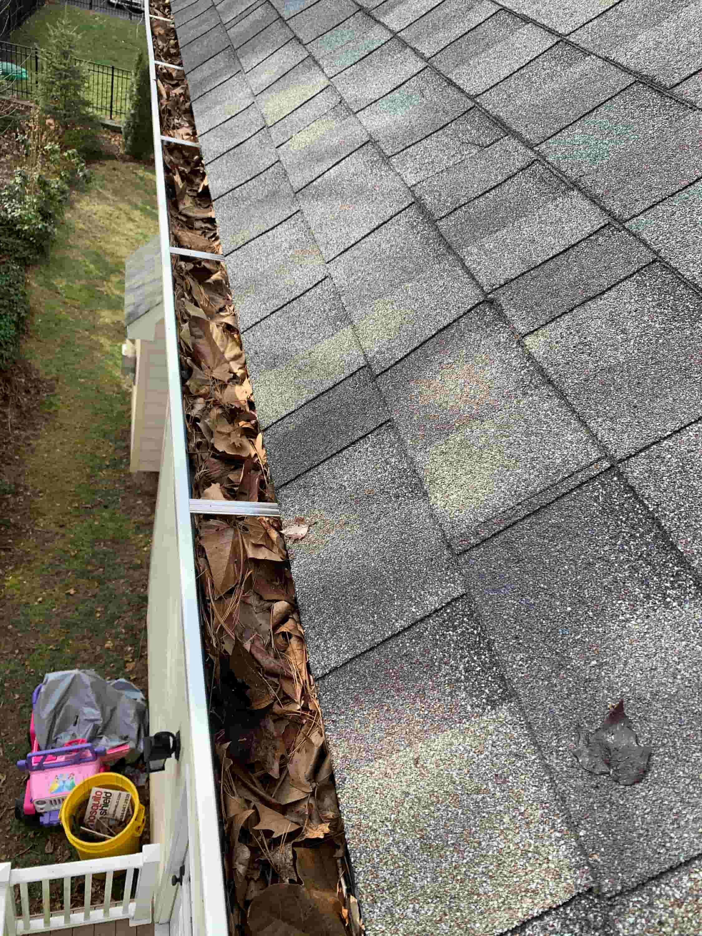 how to clean house gutters