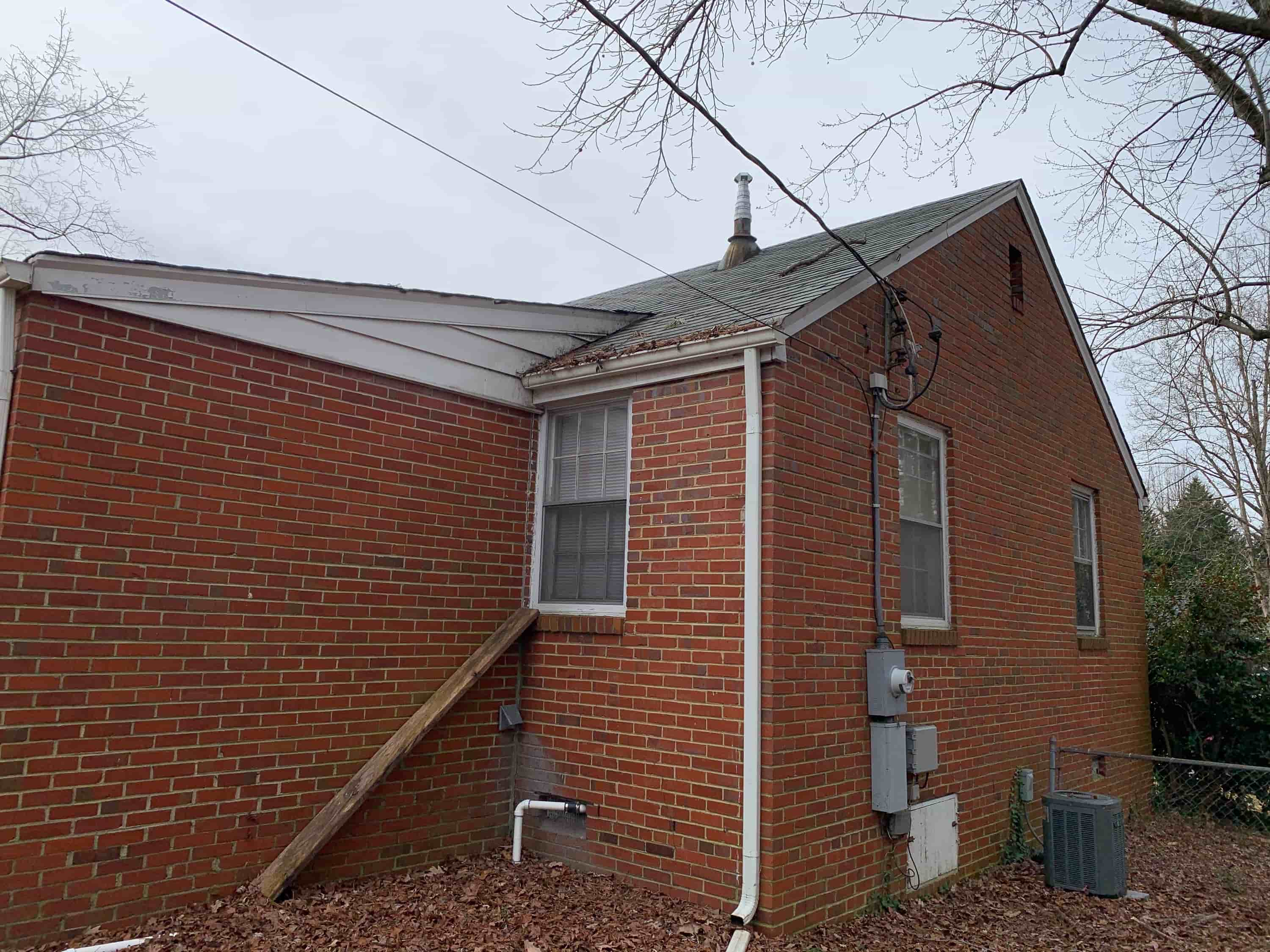 cleaning plastic gutters