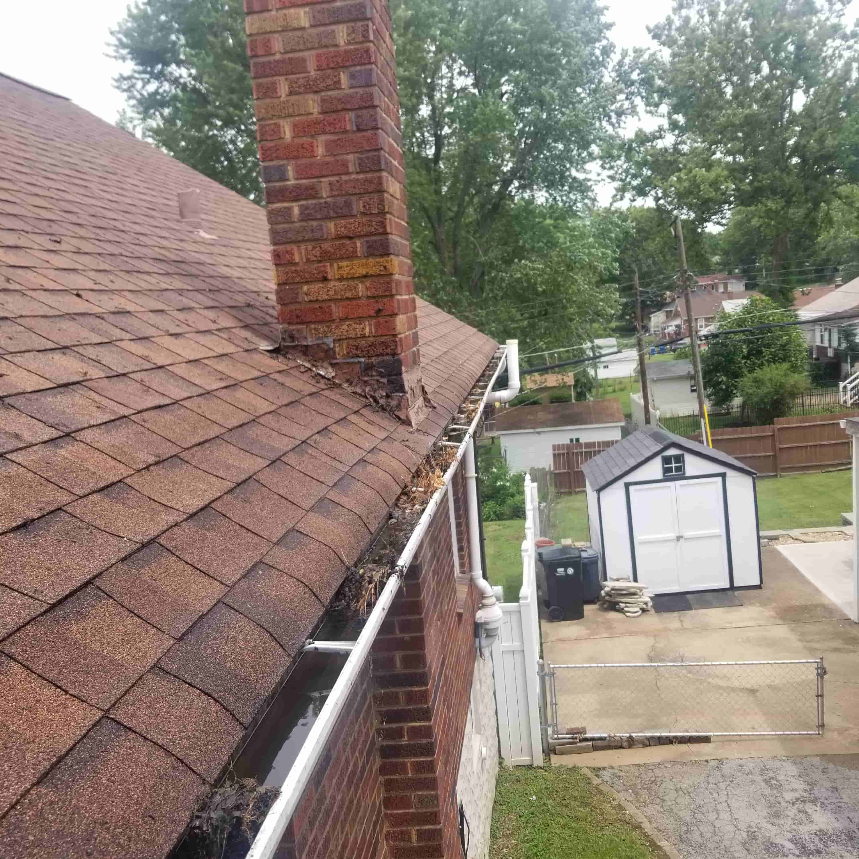 roof gutter cleaning cost