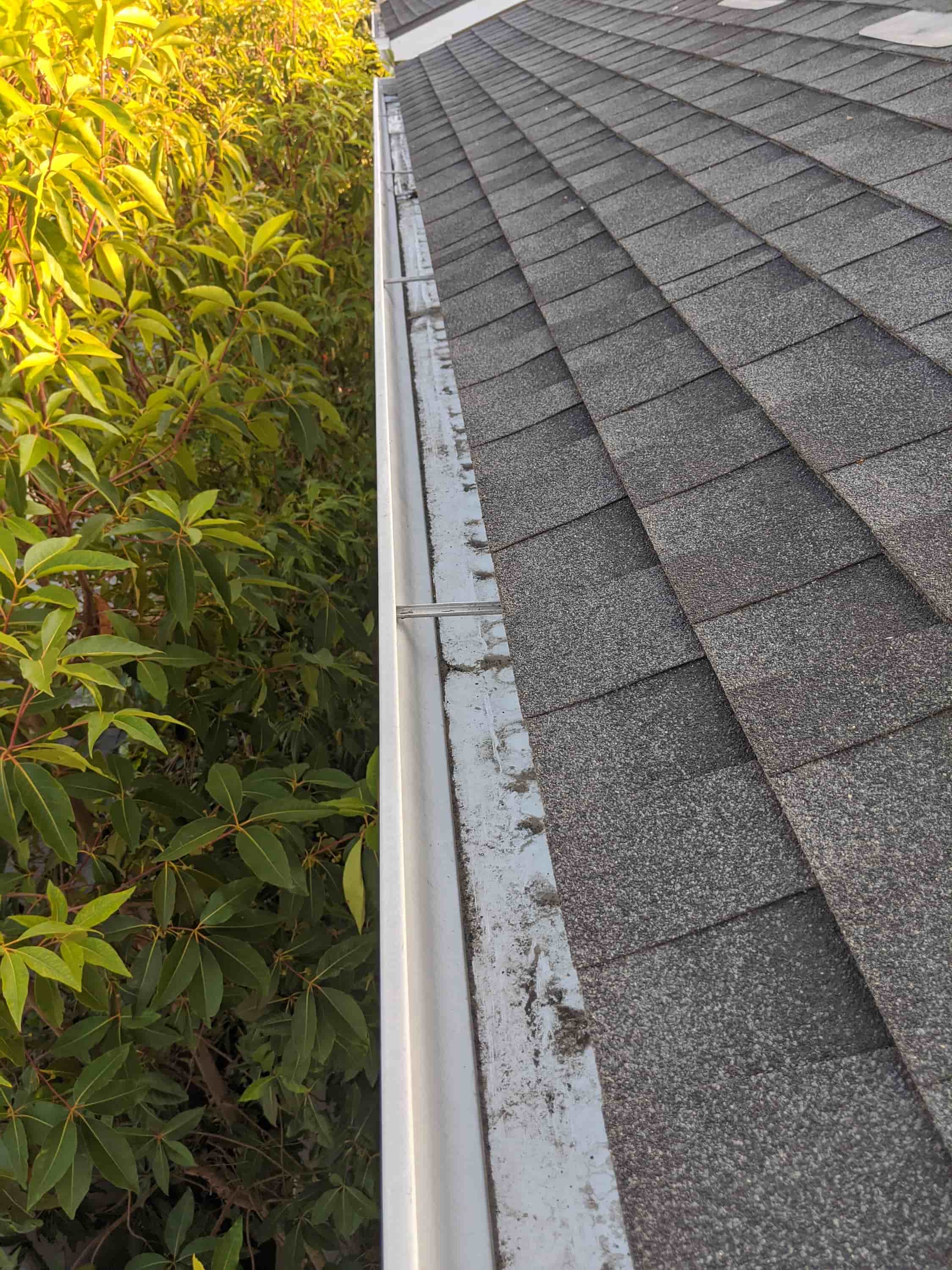 how to charge for gutter cleaning