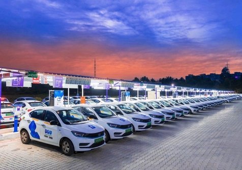 https://storage.googleapis.com/gweb-cloudblog-publish/images/Copy_of_BluSmart_EV_Charging_Superhub_1.max-828x334.jpg
