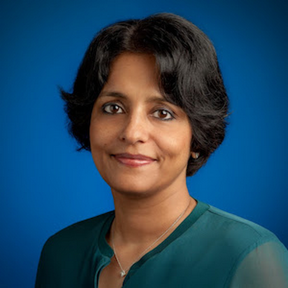 Gayathri Headshot