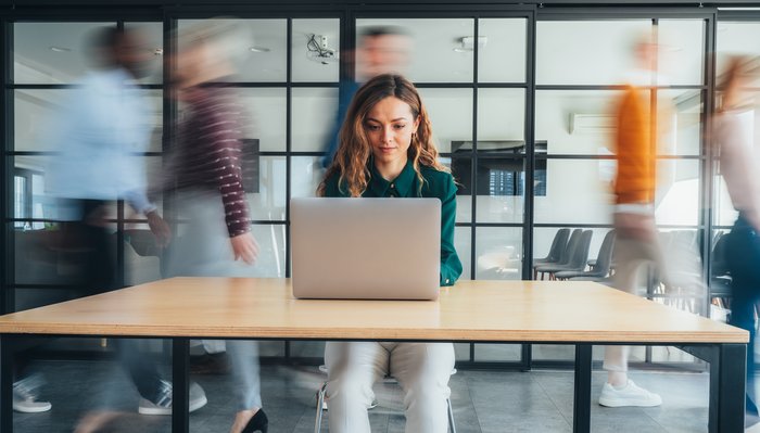 https://storage.googleapis.com/gweb-cloudblog-publish/images/GettyImages-2207400965.max-700x700.jpg