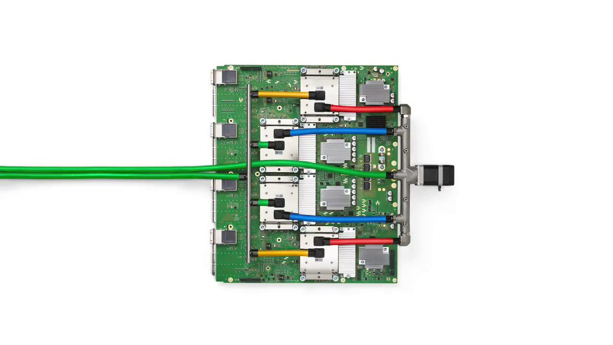http://storage.googleapis.com/gweb-cloudblog-publish/images/Google_TPUs.max-1200x1200.jpg
