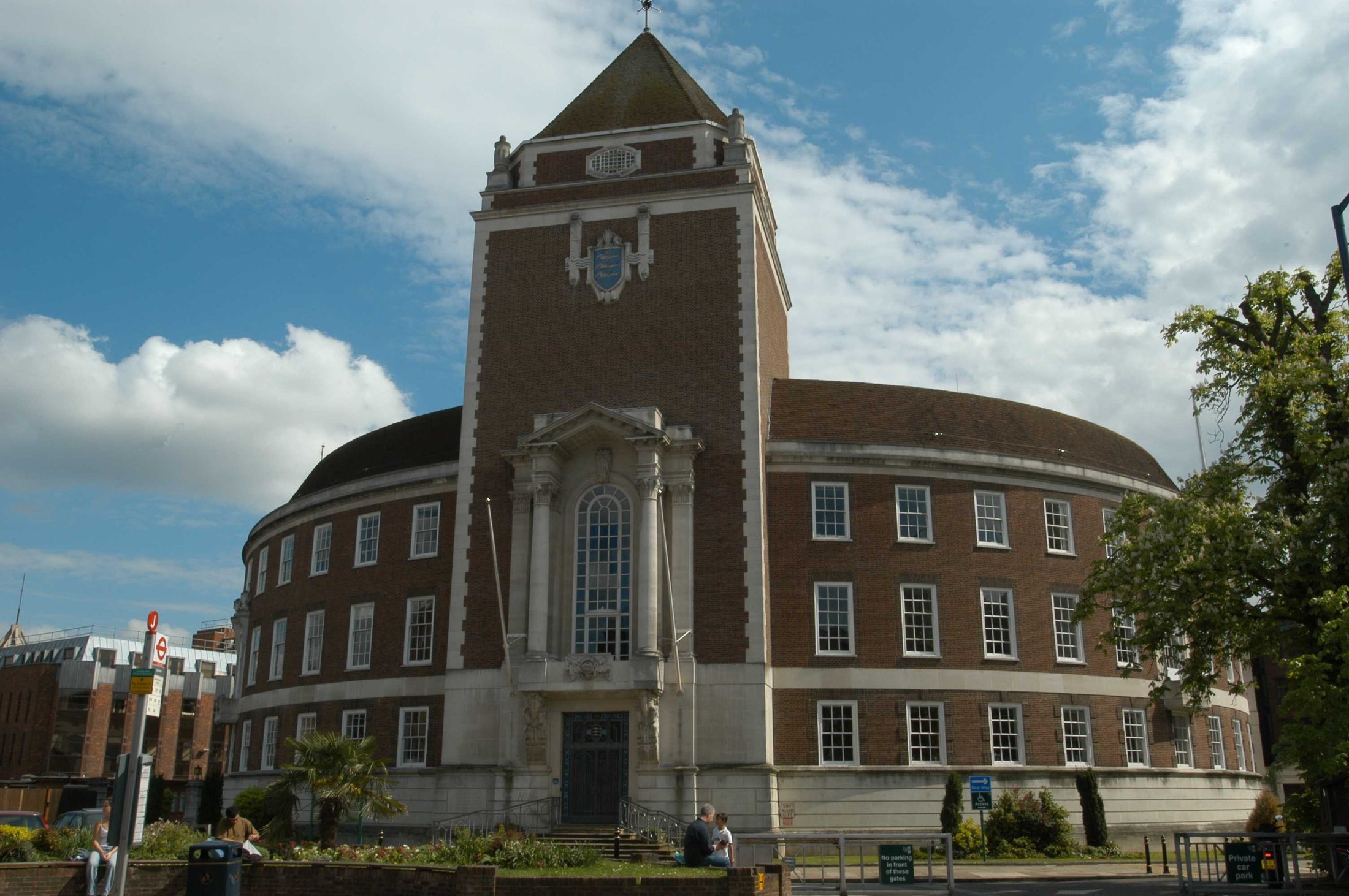 https://storage.googleapis.com/gweb-cloudblog-publish/images/Guildhall_front_1.max-2200x2200.jpg
